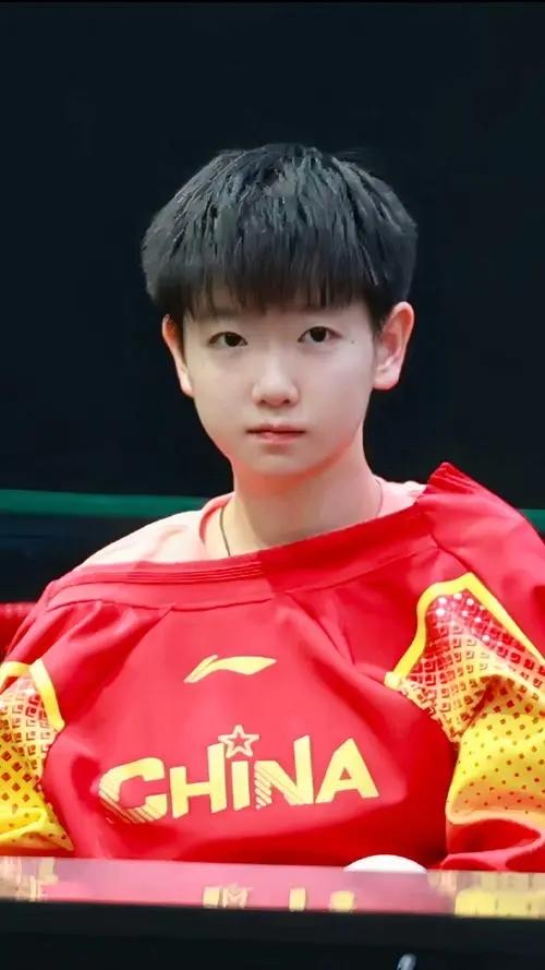 柔道淘汰赛焦点战：徽州麒麟队强势横扫钱塘旋风队，新星闪耀。防线高度稳定的简单介绍