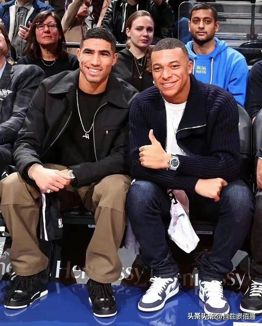 包含罗马加时末段单刀错失；志在法国杯名次提升；话题不断；训练强度明显提升的词条